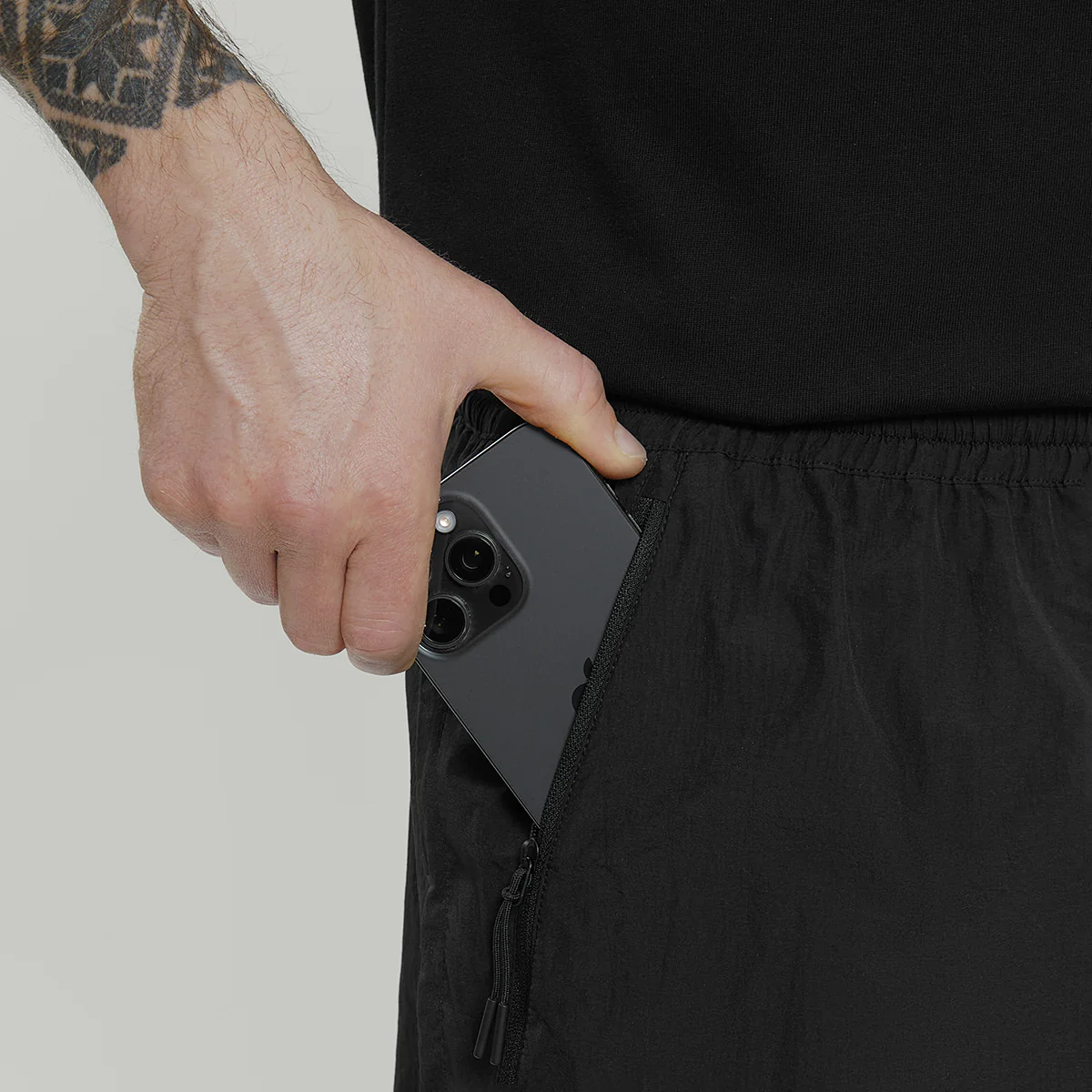 Lightweight Nylon Shorts With Airing Gen.1 RD-LNSWA_GEN.1 BLACK - Image 8
