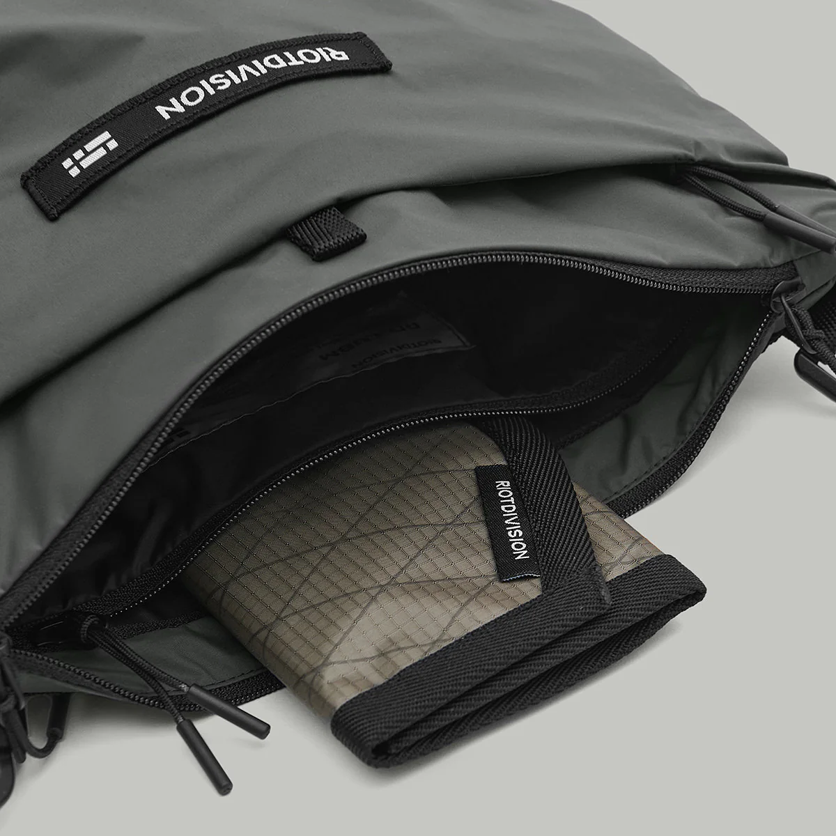 Lightweight Urban Bag Modified RD-LUBM (SS25) GREY KHAKI - Image 10